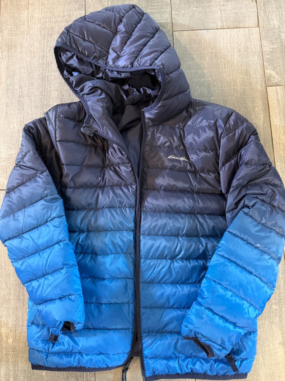 Eddie Bauer reversible Navy to Bright Blue Ombre Hooded Puffer Jacket